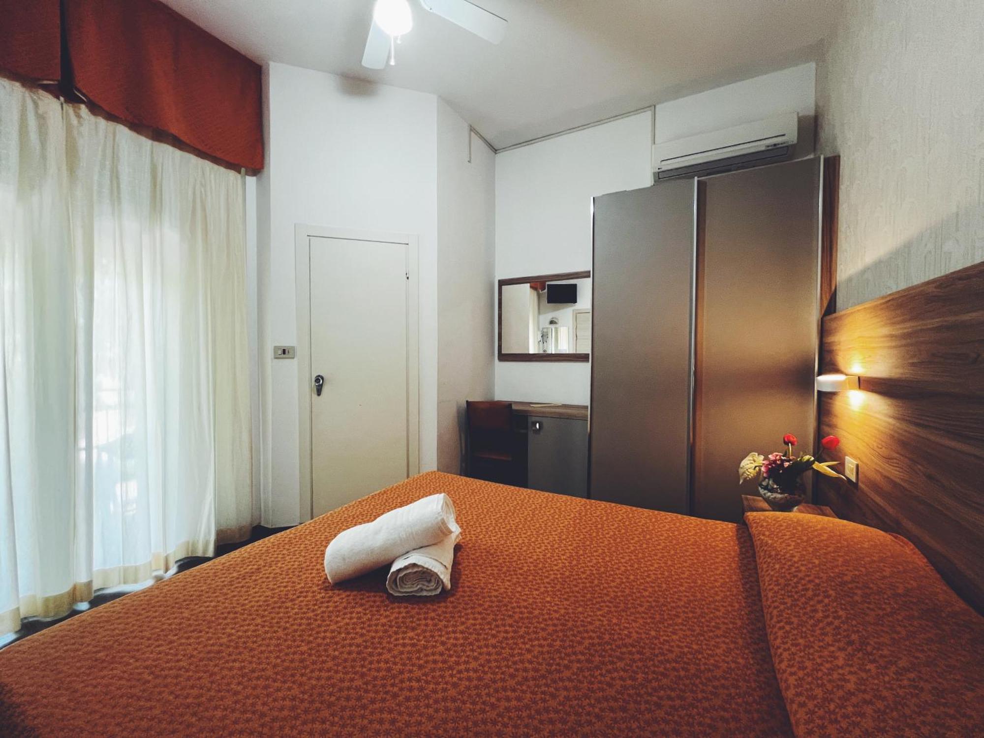 Hotel Ramona Rimini Extérieur photo