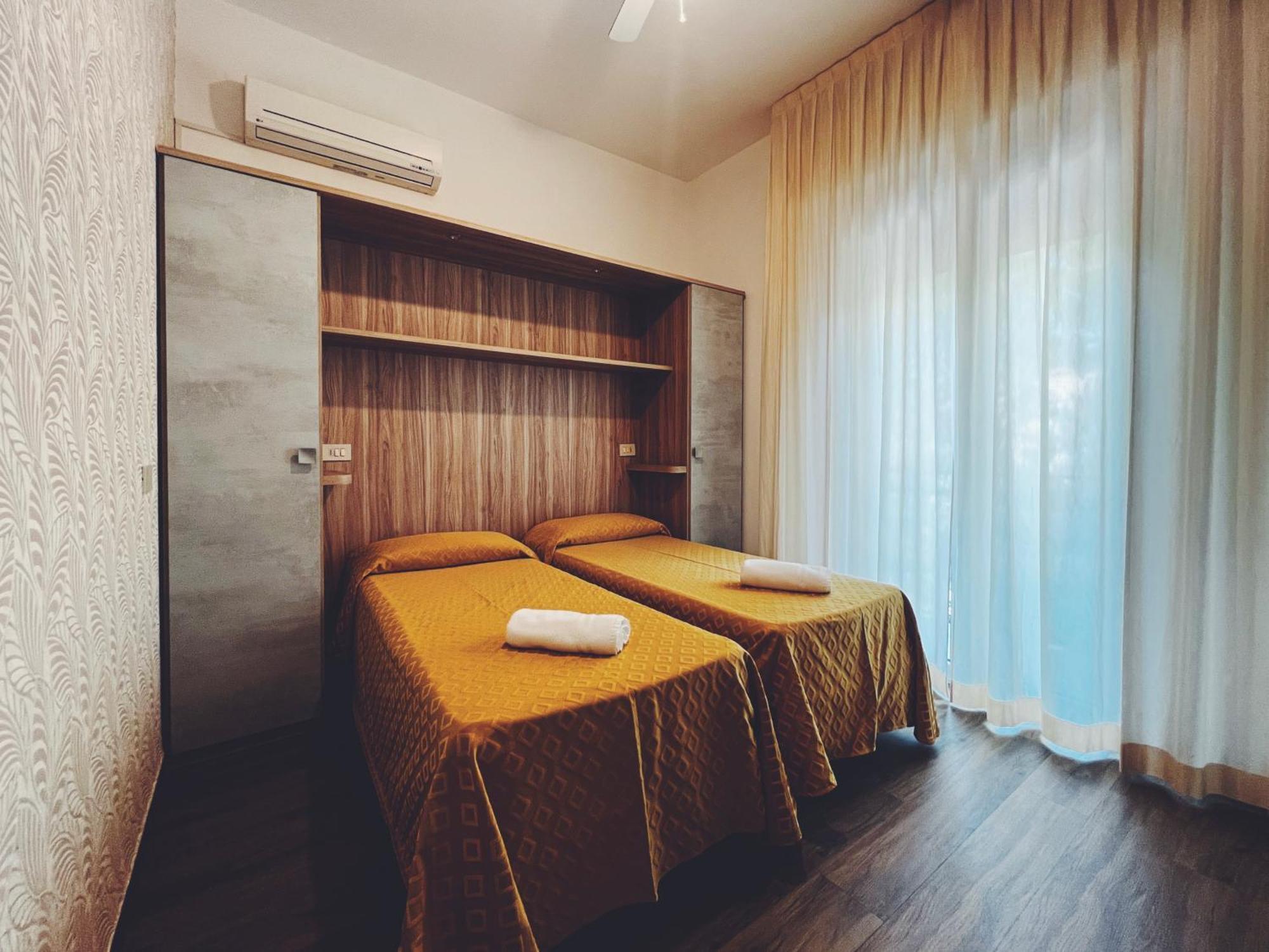 Hotel Ramona Rimini Extérieur photo