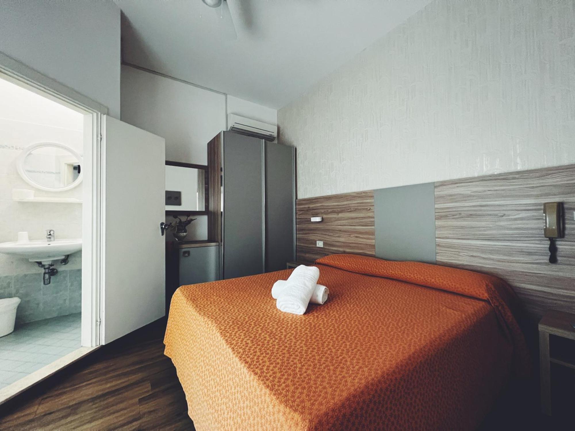 Hotel Ramona Rimini Extérieur photo