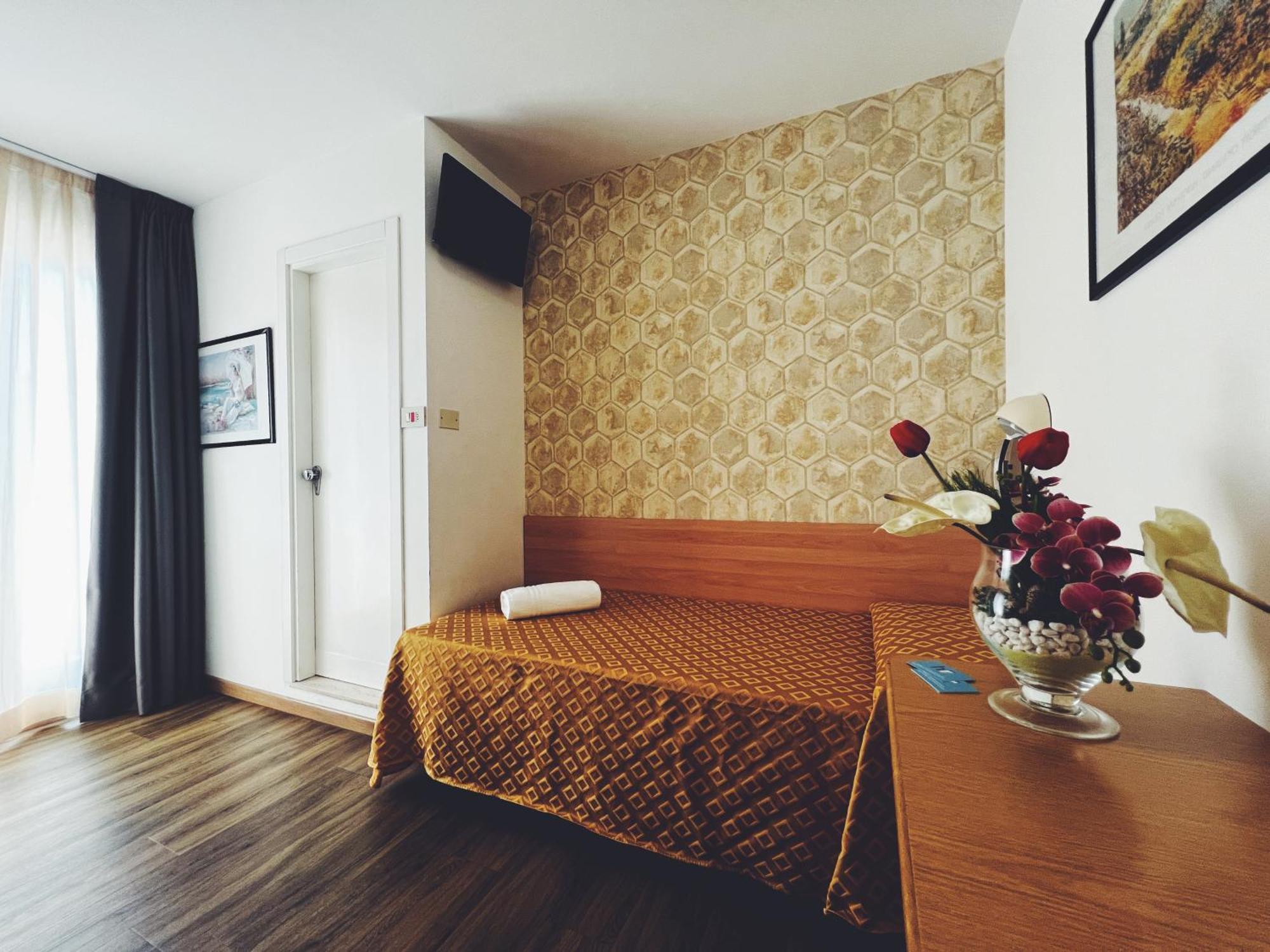 Hotel Ramona Rimini Extérieur photo