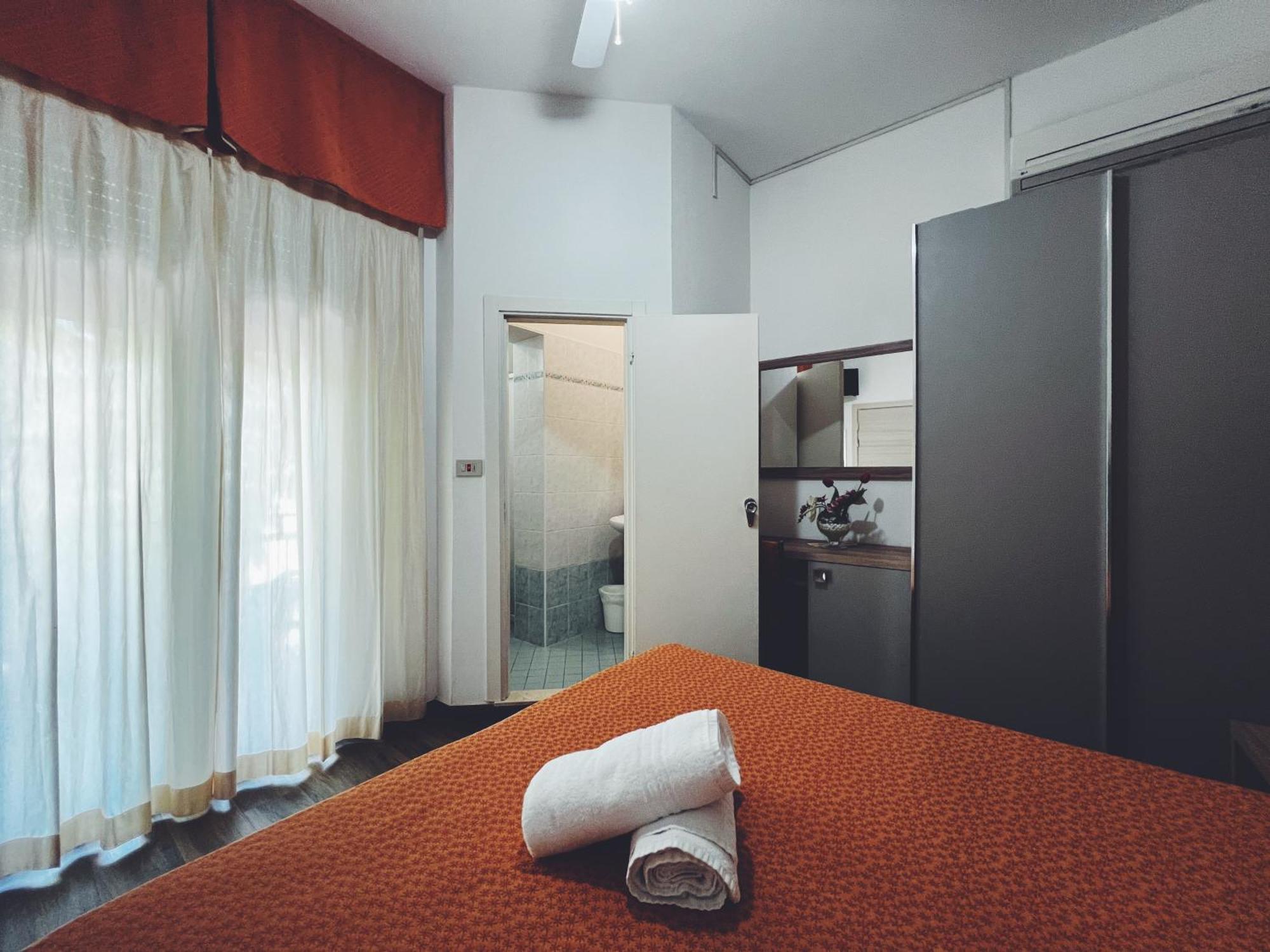 Hotel Ramona Rimini Extérieur photo