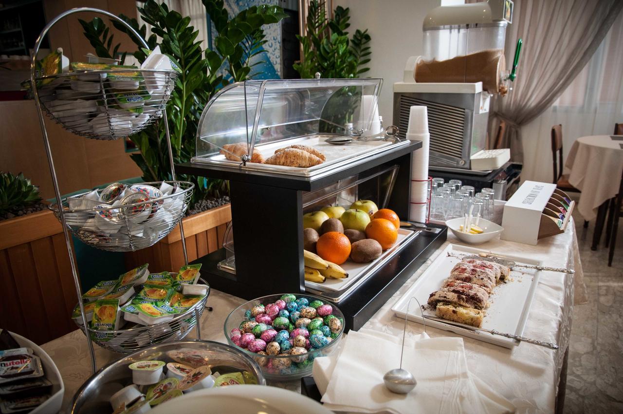 Hotel Ramona Rimini Extérieur photo