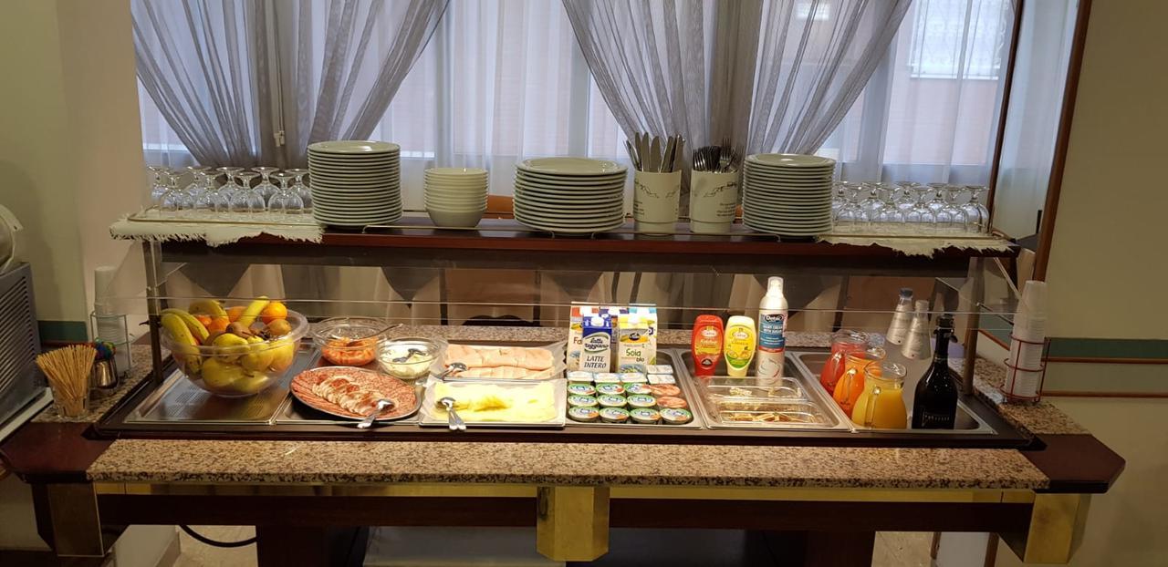 Hotel Ramona Rimini Extérieur photo